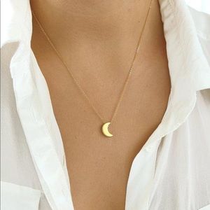 ⭕️Crescent Moon Necklace Gold